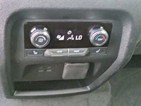 Used 2026 GMC Acadia Elevation w/ Elevation Premium Package FWD image 15