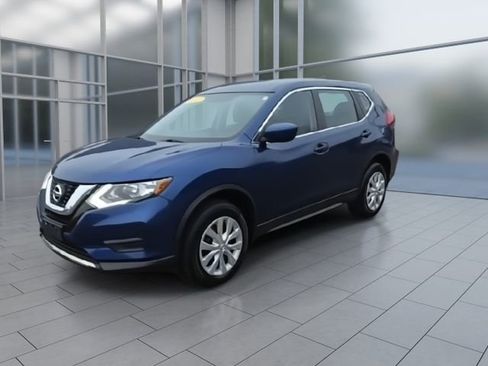 Certified 2017 Nissan Rogue S image 4