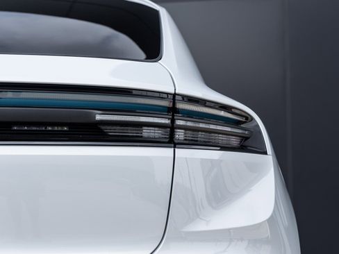 New 2025 Porsche Macan 4S Electric image 14