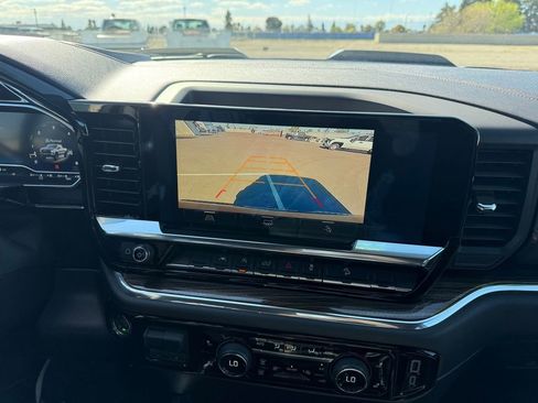 Used 2024 Chevrolet Silverado 1500 LT Trail Boss w/ Convenience Package II image 25