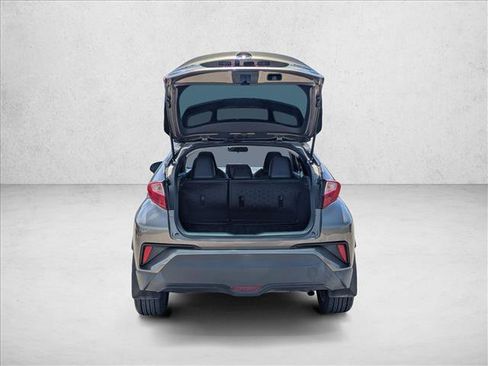 Used 2021 Toyota C-HR Limited FWD image 6