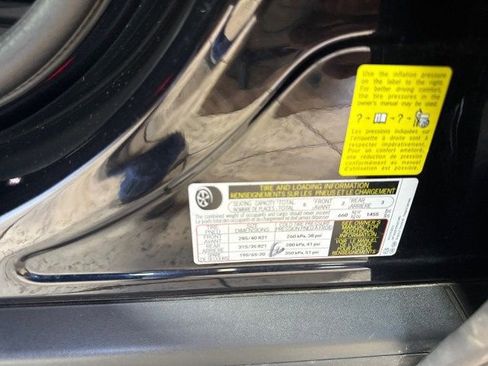 Used 2022 Porsche Cayenne image 14