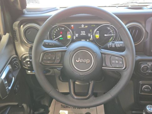 Certified 2023 Jeep Wrangler Unlimited w/ Convenience Group AWD/4WD image 18