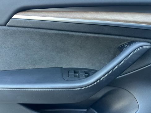Used 2022 Tesla Model 3 Performance image 12