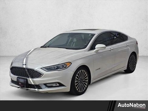 Used 2017 Ford Fusion Platinum image 1