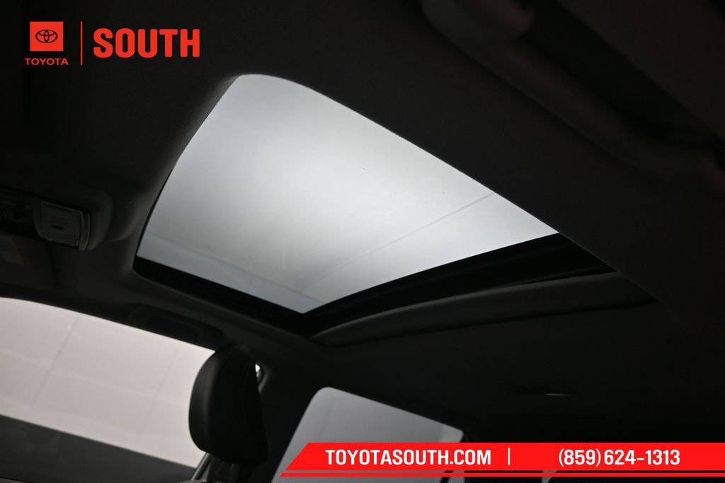 Used 2023 Toyota 4Runner SR5 Premium w/ Moonroof Package RWD image 21