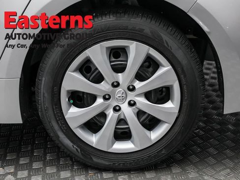 Used 2023 Toyota Corolla LE image 8