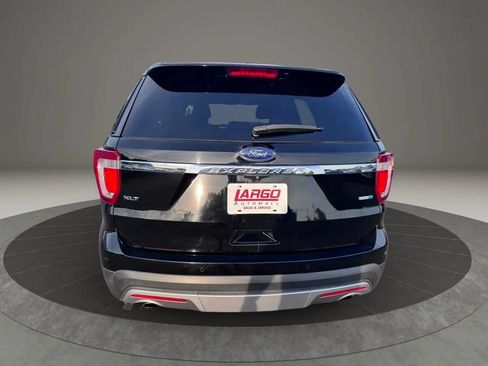 Used 2016 Ford Explorer XLT w/ Equipment Group 201A AWD/4WD image 8