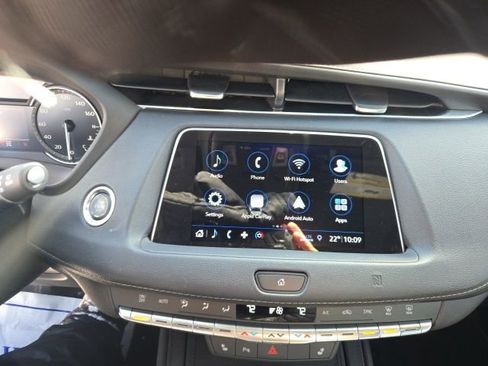 Used 2019 Cadillac XT4 Premium Luxury w/ Cold Weather Package image 31