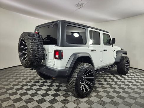 Used 2018 Jeep Wrangler Unlimited Sport image 5