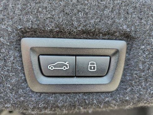 New 2026 BMW i5 eDrive40 w/ Executive Package image 13