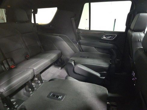 Used 2022 Chevrolet Tahoe Z71 w/ Z71 Off-Road Package image 11