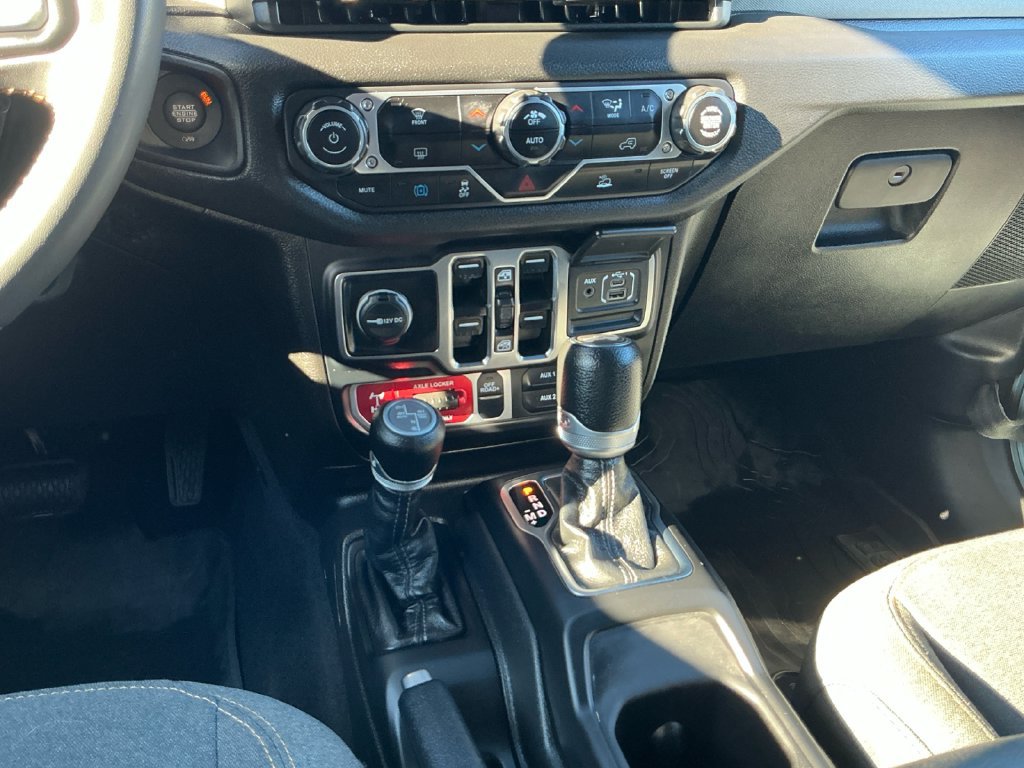 Used 2024 Jeep Wrangler Unlimited AWD/4WD image 12
