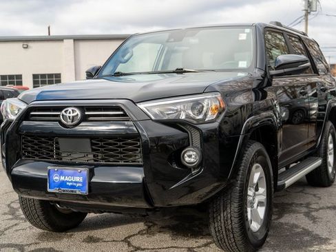 Used 2023 Toyota 4Runner SR5 Premium image 2