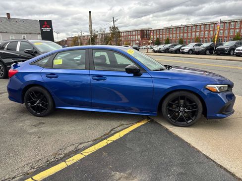 Used 2022 Honda Civic Sport image 4