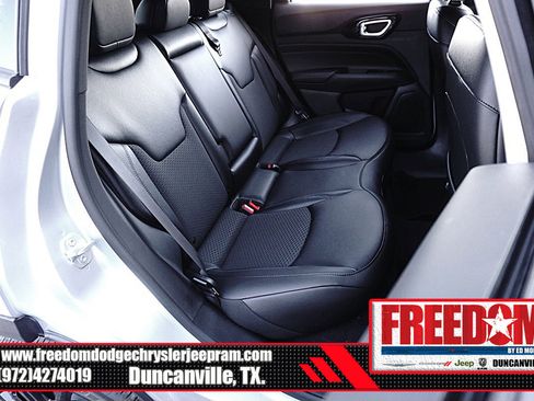 New 2026 Jeep Compass Latitude image 17