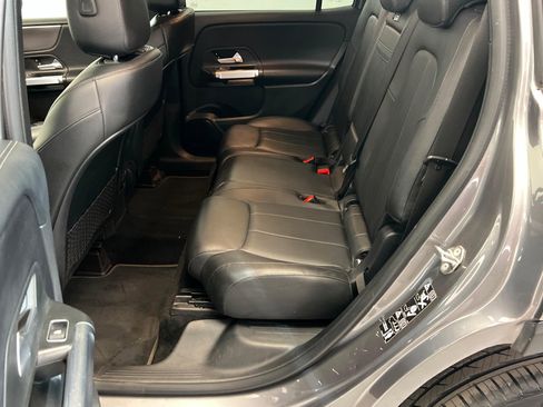 Used 2022 Mercedes-Benz GLB 250 image 21