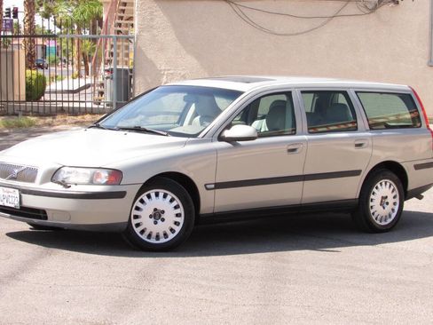 Used 2001 Volvo V70 2.4 image 3