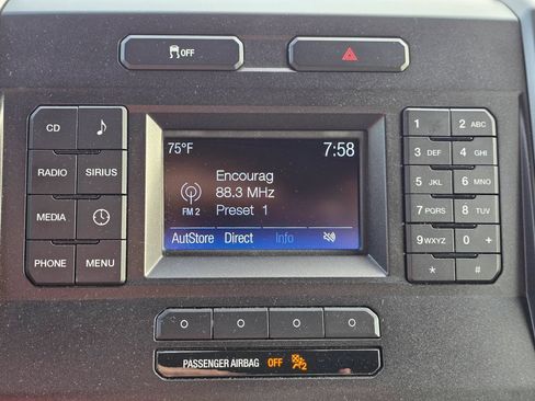 Used 2017 Ford F150 XLT AWD/4WD image 16
