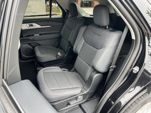 New 2026 Ford Explorer Active RWD image 15