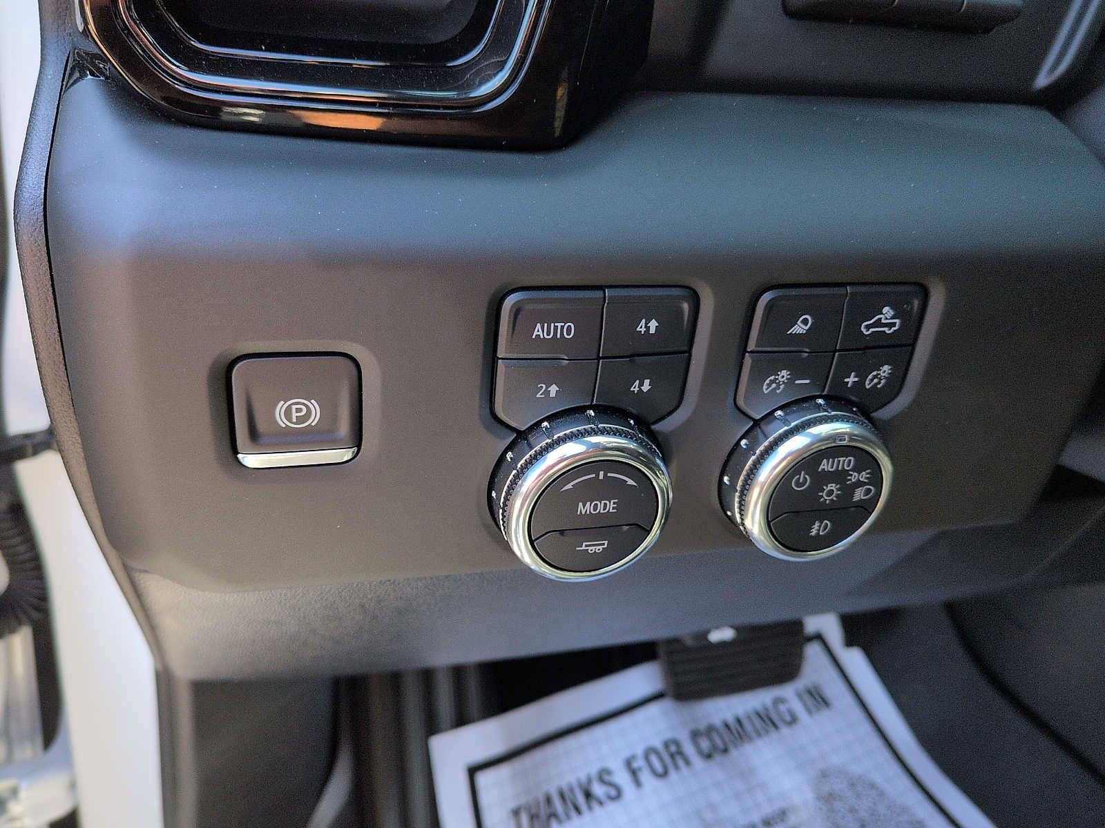 Used 2025 GMC Sierra 1500 AT4 w/ AT4 Premium Package AWD/4WD image 19
