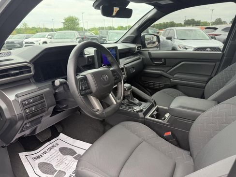 Used 2024 Toyota Tacoma SR5 AWD/4WD image 13