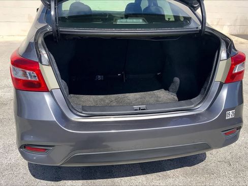 Used 2018 Nissan Sentra SV FWD image 18