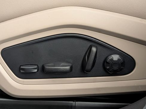 Certified 2023 Porsche Taycan image 29