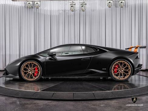 Used 2015 Lamborghini Huracan LP 610-4 AWD/4WD image 7