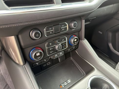 Used 2024 Chevrolet Tahoe LT w/ Luxury Package RWD image 23