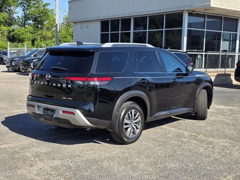 Used 2024 Nissan Pathfinder SL AWD/4WD image 6