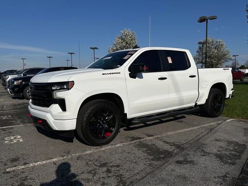 Used 2024 Chevrolet Silverado 1500 RST w/ Redline Edition image 2