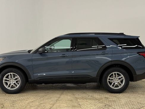 New 2026 Ford Explorer Active w/ Active Comfort Package image 2