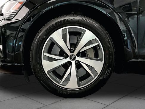 Used 2024 Audi Q8 e-tron Premium Plus AWD/4WD image 9