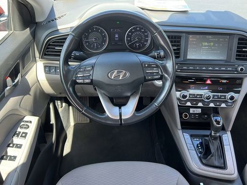 Used 2020 Hyundai Elantra Value Edition FWD image 11