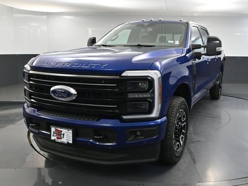 Used 2026 Ford F250 Platinum w/ FX4 Off-Road Package AWD/4WD image 12