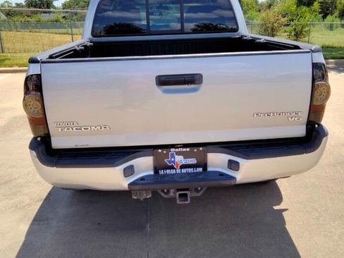 Used 2011 Toyota Tacoma PreRunner w/ TRD Sport Pkg image 6