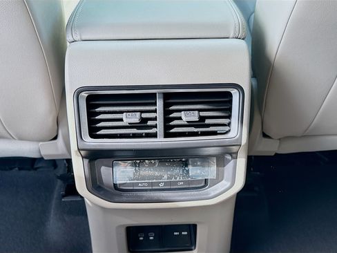 New 2026 Volkswagen Atlas SE FWD image 19