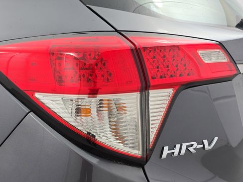 Used 2022 Honda HR-V LX image 32
