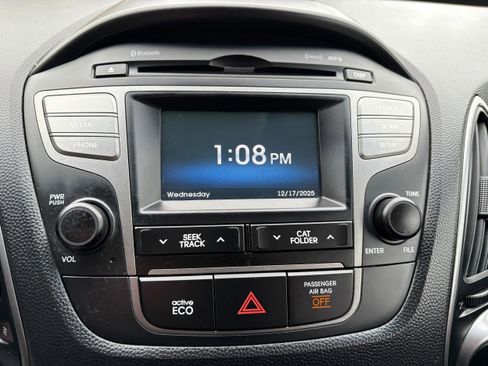 Used 2014 Hyundai Tucson SE image 32