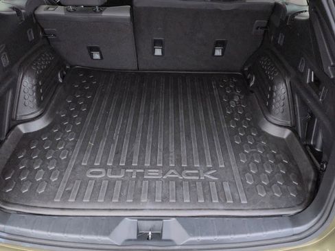 Used 2023 Subaru Outback Onyx Edition image 35