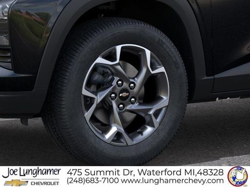 New 2026 Chevrolet Trax LT w/ Driver Confidence Package FWD image 10