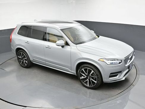 Used 2024 Volvo XC90 B6 Ultimate w/ Protection Package Premier AWD/4WD image 18