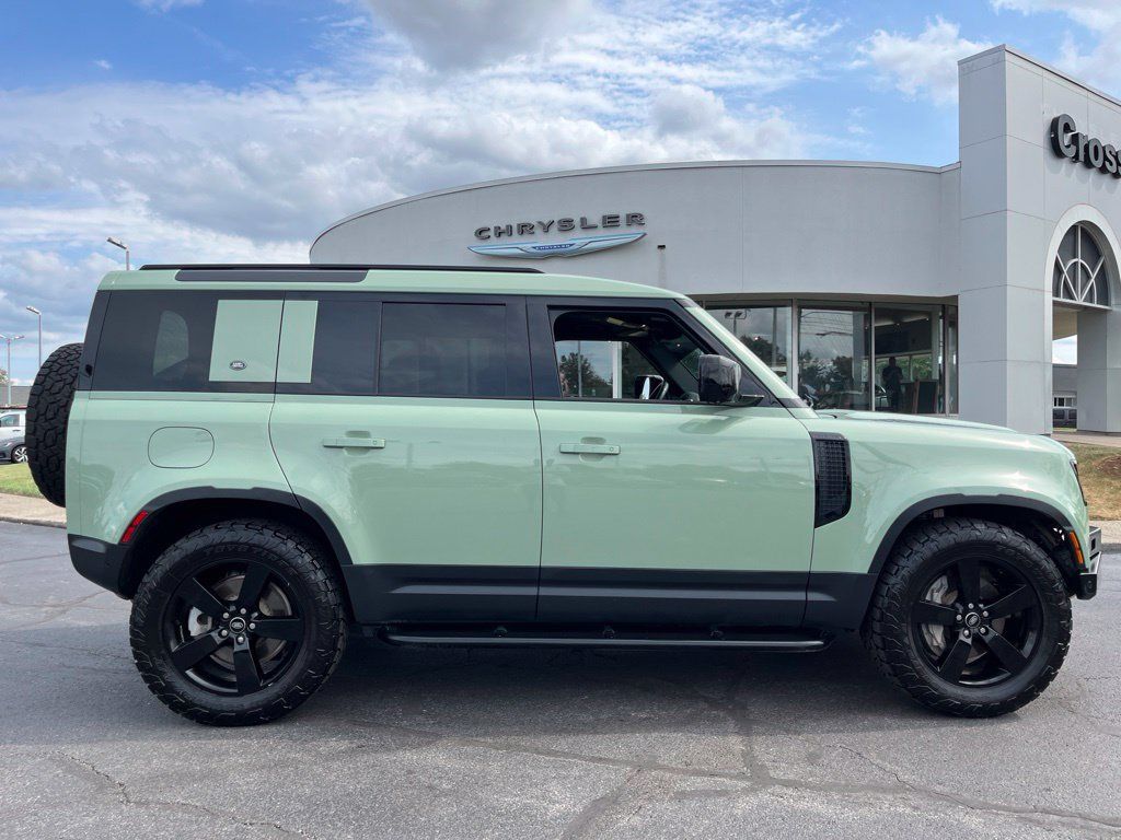 Used 2023 Land Rover Defender 110 75th Limited Edition AWD/4WD image 47