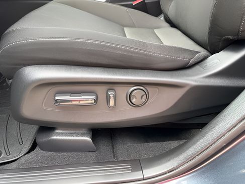 Used 2025 Honda CR-V EX image 42