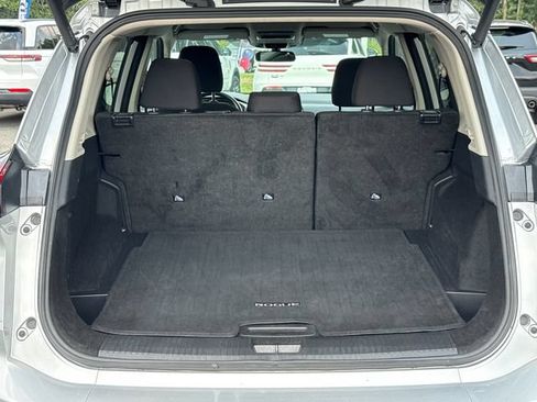 Used 2025 Nissan Rogue SV FWD image 18