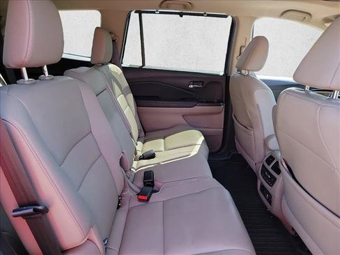 Used 2021 Honda Pilot Touring image 13