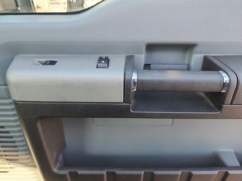 Used 2016 Ford F350 XLT image 33