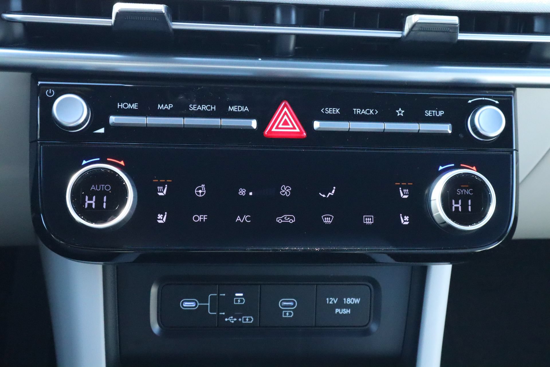New 2026 Hyundai Tucson Limited AWD/4WD image 16