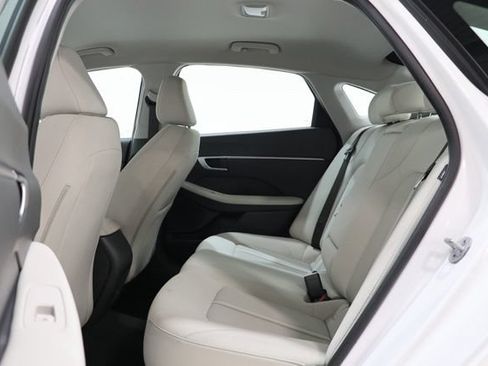Used 2025 Hyundai Sonata SEL FWD image 23
